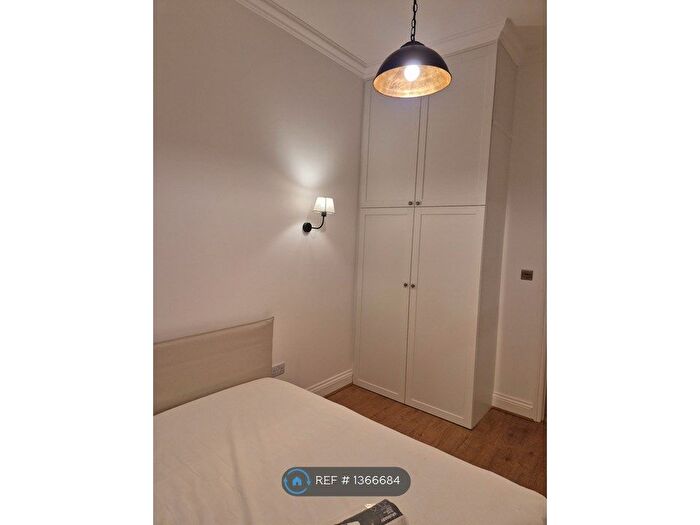 3 Bedroom End Of Terrace House To Rent In Knox Road, London, E7