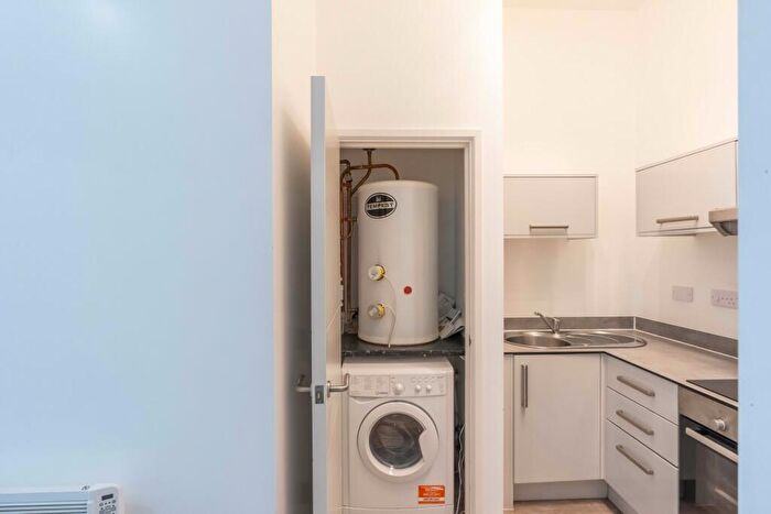 1 Bedroom Flat For Sale In Griffon House, East Street, Bedminster, BS3