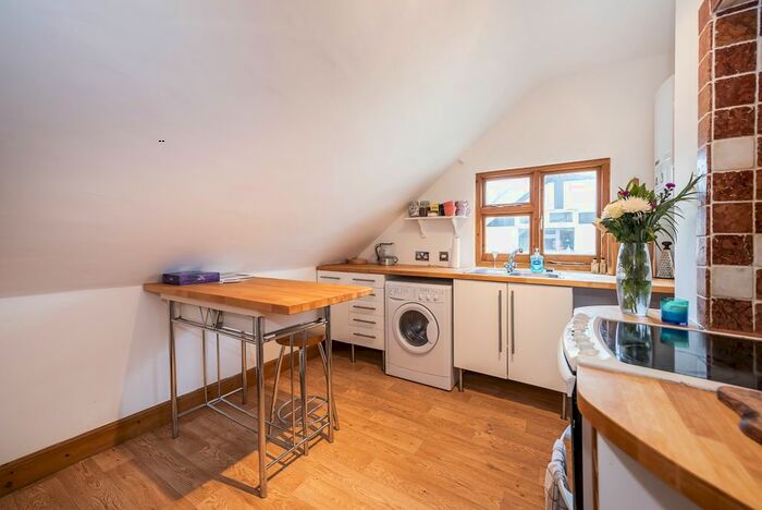 1 Bedroom Flat To Rent In Effingham Road, Long Ditton, KT6