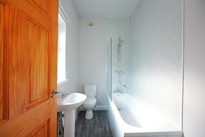 1 Bedroom Flat To Rent In Emlyn Street, Barrow In Furness, Cumbria, LA14