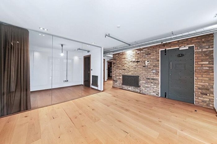 2 Bedroom Flat For Sale In Beardell Street, Crystal Palace, London, SE19