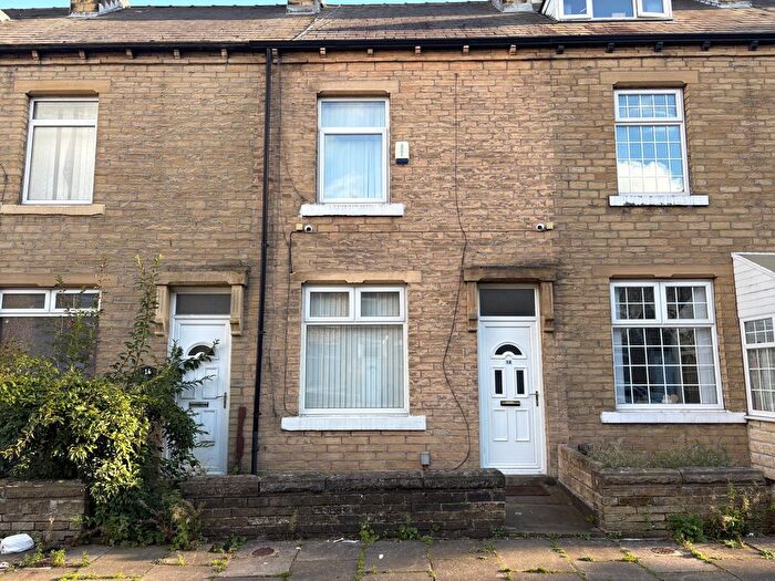 3 Bedroom Terraced House To Rent In Lingwood Terrace, Bradford, West Yorkshire, BD8
