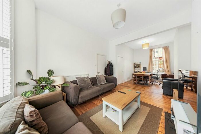 4 Bedroom Property To Rent In Arlingford Road, London SW2