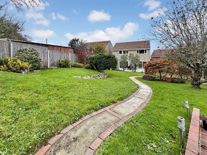 5 Bedroom Detached House For Sale In Viscount Road, Weymouth, DT4