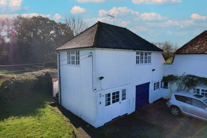 1 Bedroom Flat To Rent In Bentley, GU10