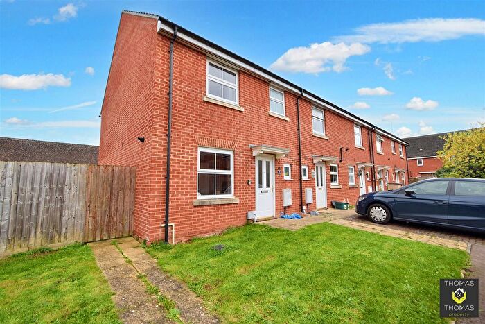 3 Bedroom End Of Terrace House To Rent In Boddington Drive, Kingsway, GL2
