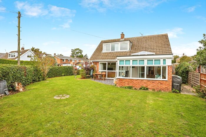 3 Bedroom Bungalow For Sale In Moss Close, East Bridgford, Nottingham, Nottinghamshire, NG13