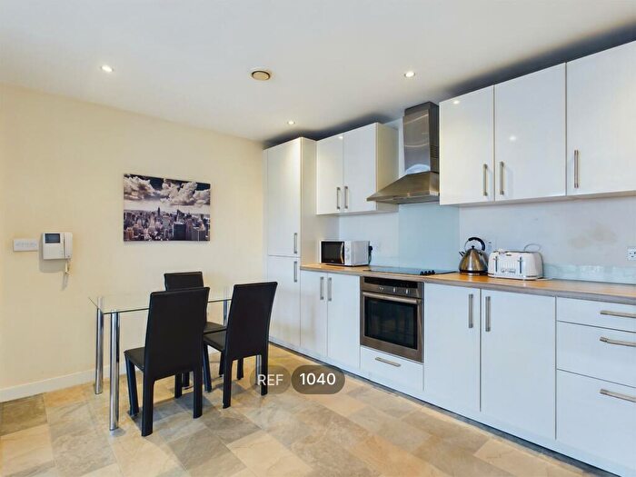 2 Bedroom Apartment To Rent In Freedom Quay, Railway Street, HU1
