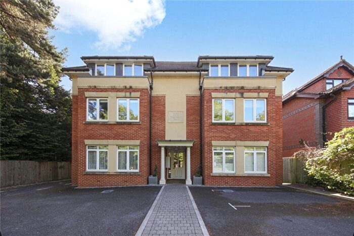 2 Bedroom Apartment For Sale In Pampisford Road, South Croydon, CR2