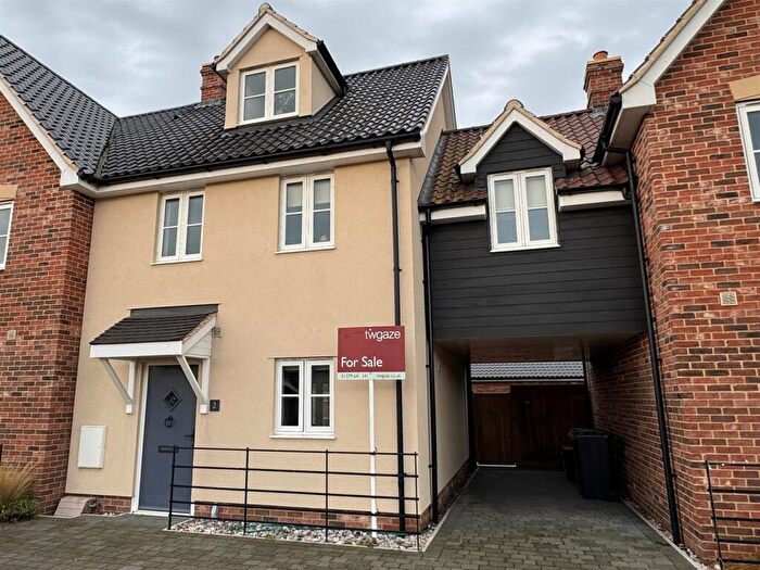 4 Bedroom Terraced House For Sale In Rackham Court, Diss, IP22