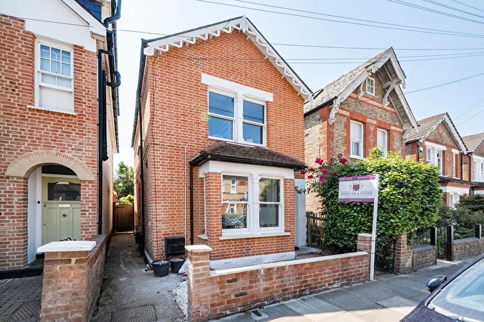1 Bedroom Flat For Sale In Strafford Road, Barnet, EN5