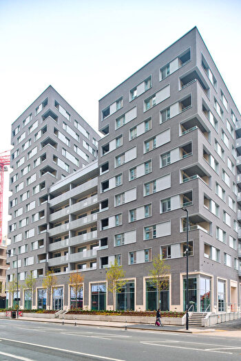 2 Bedroom Apartment To Rent In Fortunes Dock, Canning Town London, E16
