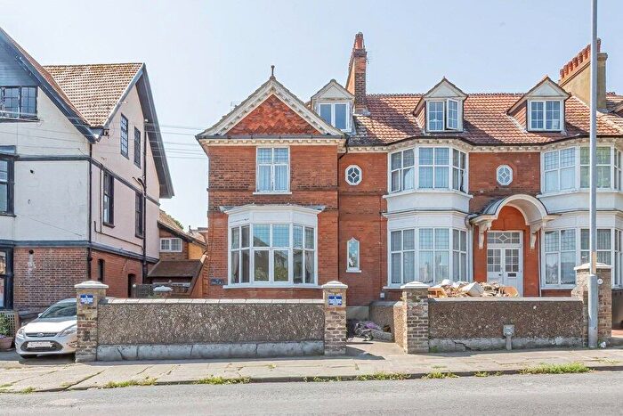 3 Bedroom Flat For Sale In Westgate Bay Avenue, Westgate-on-Sea, Kent, CT8