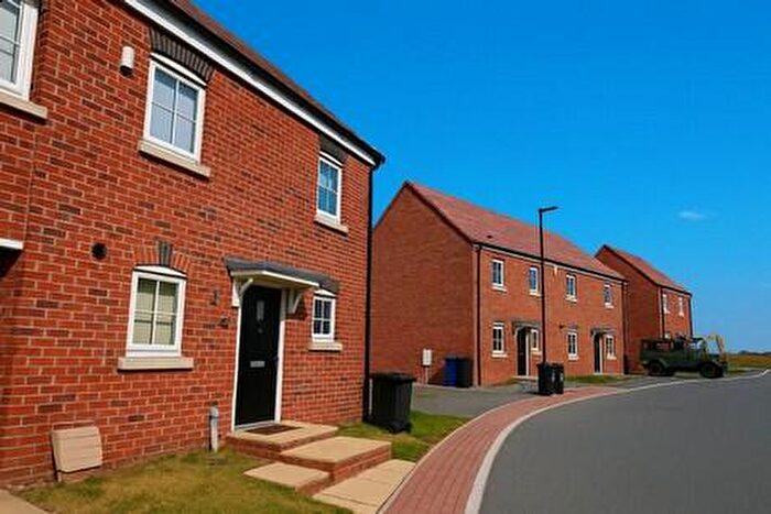 2 Bedroom End Of Terrace House To Rent In Pilkington Road, Kirk Sandall, DN3