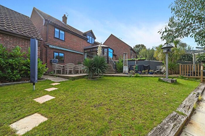 3 Bedroom Detached House For Sale In Grantham Crescent, Ipswich, IP2