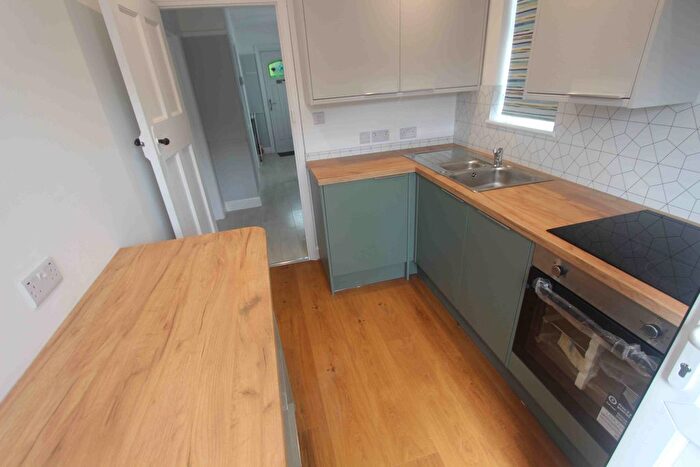 3 Bedroom Terraced House To Rent In Barry Avenue, Windsor, SL4