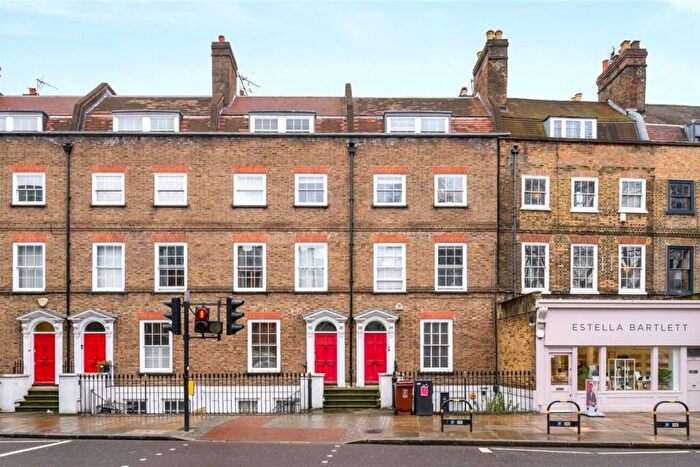 3 Bedroom Flat To Rent In Islington Green, London, N1