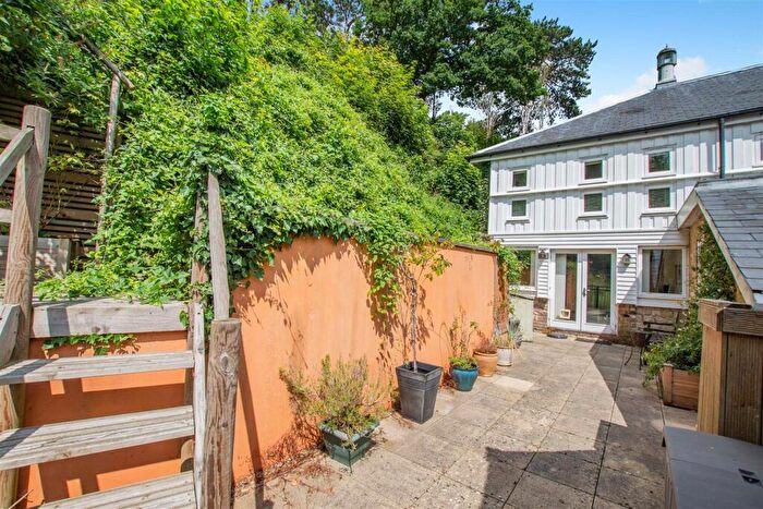 2 Bedroom End Of Terrace House For Sale In Hayle Mill Road, Maidstone, ME15