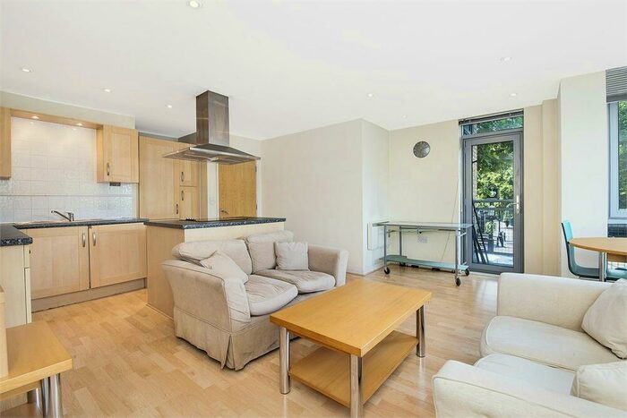 2 Bedroom Apartment To Rent In Jubilee Building, Jamaica Road, London, SE16