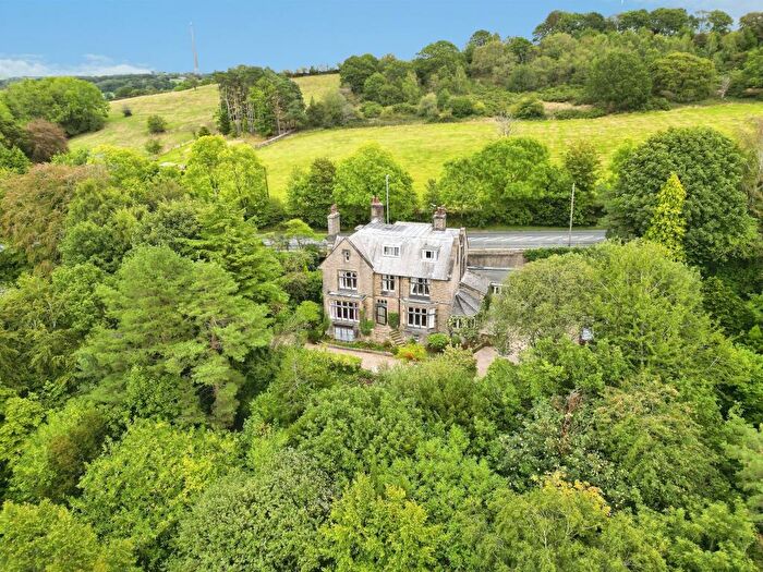 6 Bedroom Detached House For Sale In Penistone Road, Kirkburton, Huddersfield, HD8