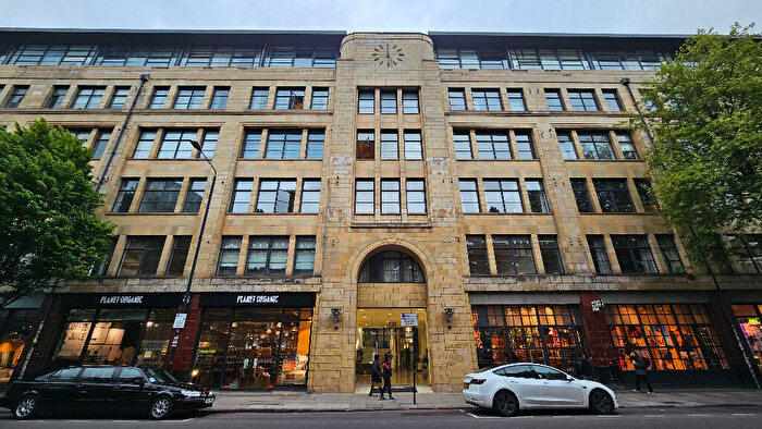 2 Bedroom Flat To Rent In Commercial Street, London, E1