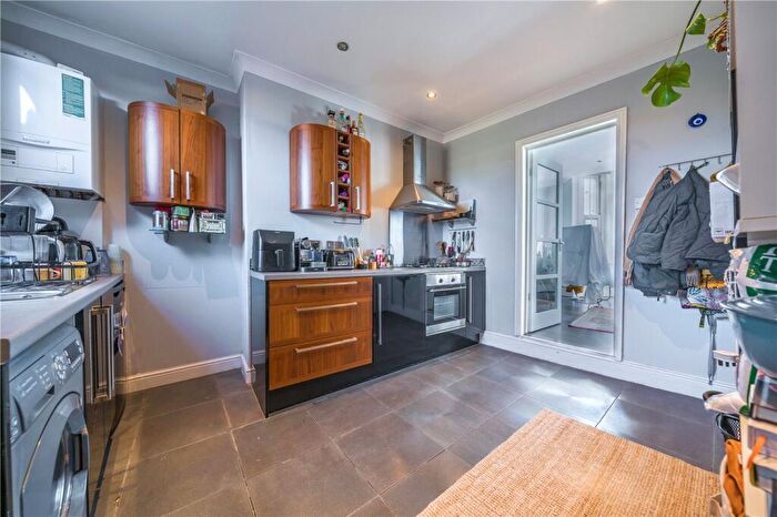 1 Bedroom Apartment For Sale In Lower Road, London, SE16