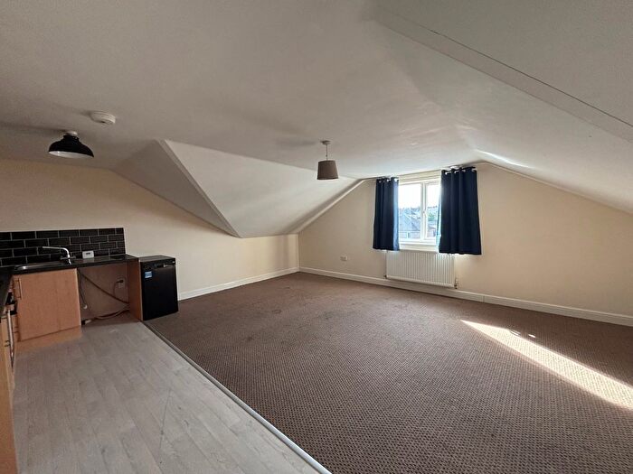 3 Bedroom Flat To Rent In Flanderwell Lane, Sunnyside, Rotherham, S66