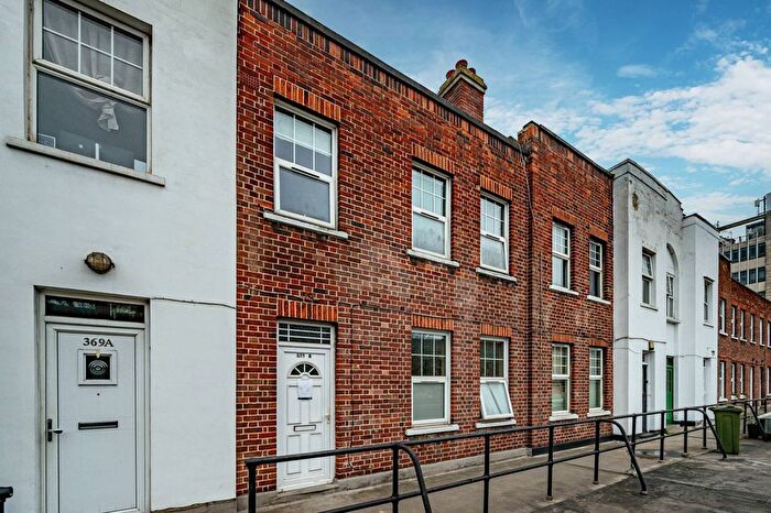 4 Bedroom Flat For Sale In Holloway Road, Islington, London, N7