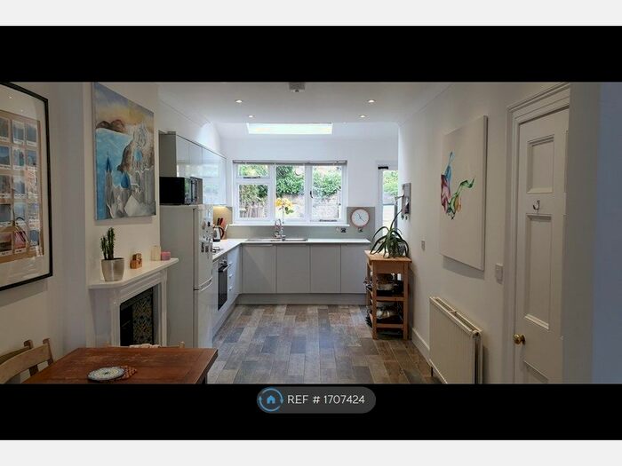 4 Bedroom Terraced House To Rent In London, London, E1