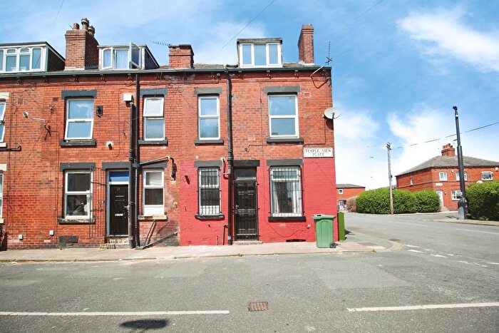 2 Bedroom End Of Terrace House For Sale In Temple View Place, Leeds, LS9