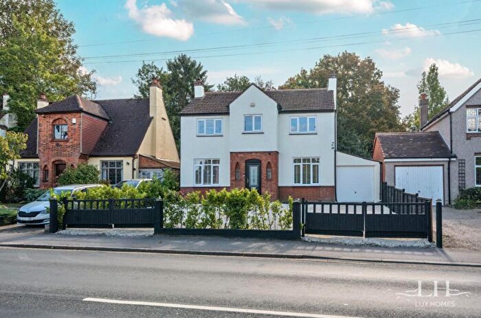 5 Bedroom Detached House For Sale In London Road, Brentwood, CM14