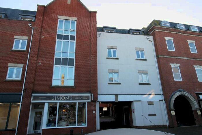 2 Bedroom Flat To Rent In Crouch Street, Colchester, CO3