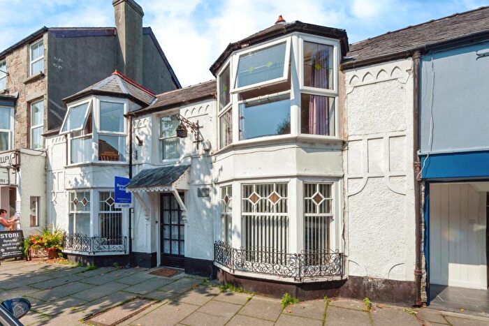 5 Bedroom House For Sale In High Street, Bala, Gwynedd, LL23