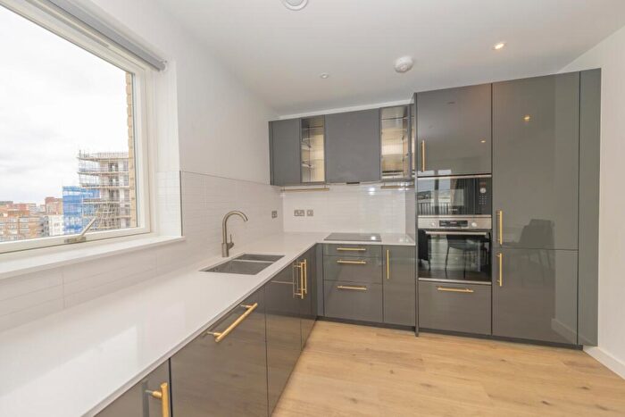 2 Bedroom Apartment To Rent In Mary Neuner Road London, N8