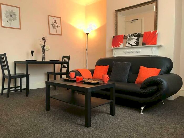 3 Bedroom Terraced House To Rent In Edinburgh Terrace, LS12