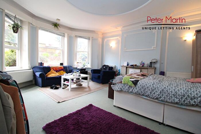 3 Bedroom Apartment To Rent In Dunrobin Court, Finchley Road, Hampstead, NW3