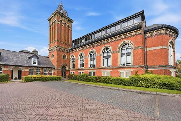 1 Bedroom Apartment For Sale In Pavilion Way, Macclesfield, SK10
