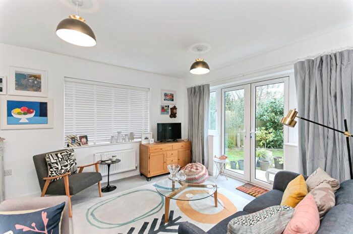 1 Bedroom Flat For Sale In Mallow Drive, Stone Cross, Pevensey, BN24