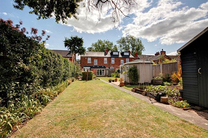 5 Bedroom Semi-Detached House For Sale In South Street, Cottingham, HU16