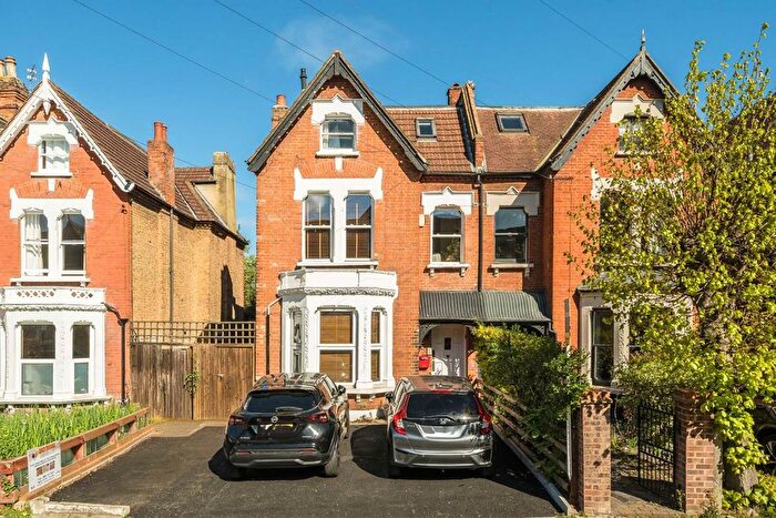 1 Bedroom Flat For Sale In Madeira Road, Streatham, SW16