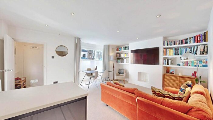 2 Bedroom Flat For Sale In Northwood Road, Highgate, N6