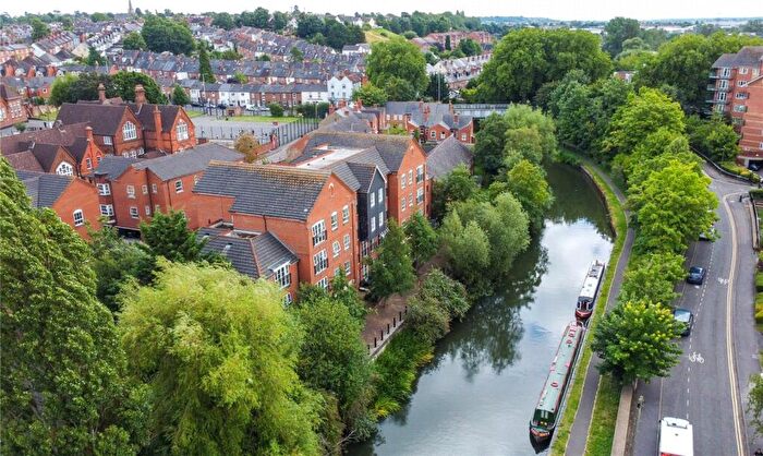 2 Bedroom Apartment For Sale In Katesgrove Lane, Reading, Berkshire, RG1