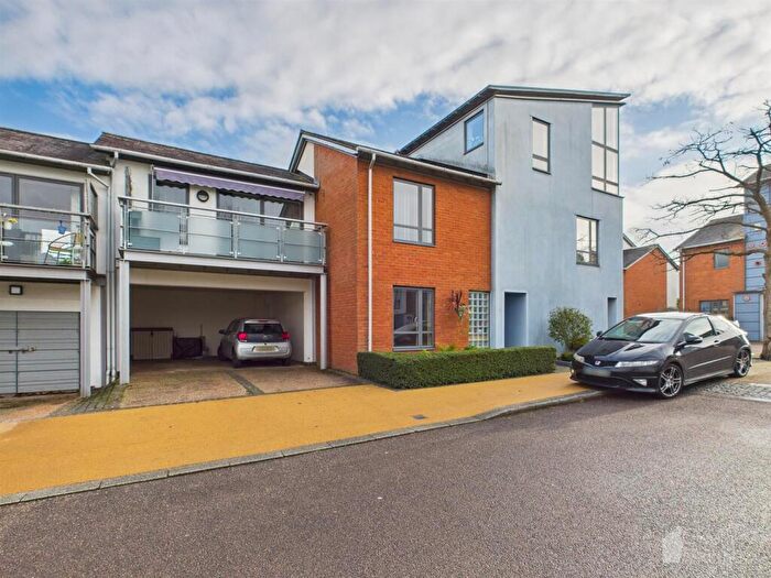 2 Bedroom Maisonette For Sale In Simplicity Lane, Newhall, Harlow, CM17