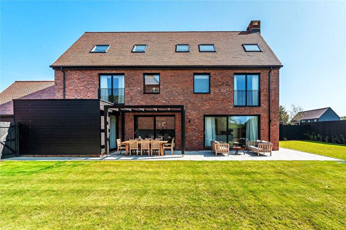 5 Bedroom Country House For Sale In Horsham Road, Alfold, Cranleigh, Surrey, GU6