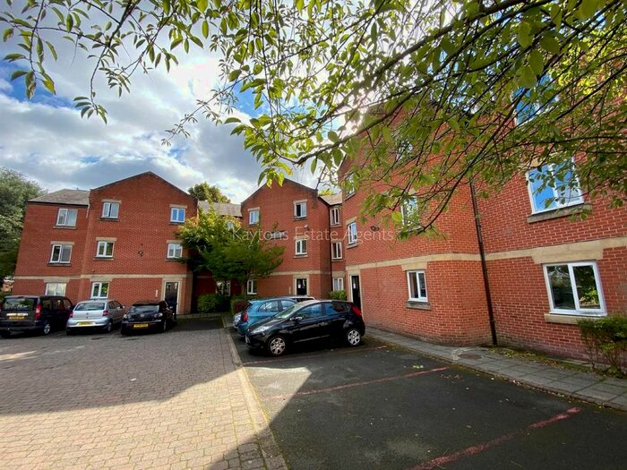 2 Bedroom Flat To Rent In Trinity Court, Cleminson Street, Salford, M3