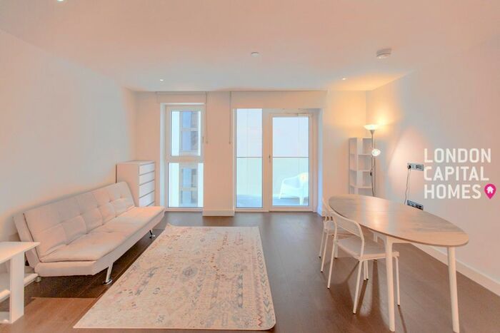 2 Bedroom Flat To Rent In Fountain Park Way, London, W12