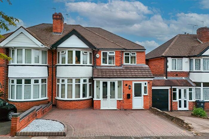 4 Bedroom Semi Detached House For Sale In Arden Oak Road, Sheldon, Birmingham, B26