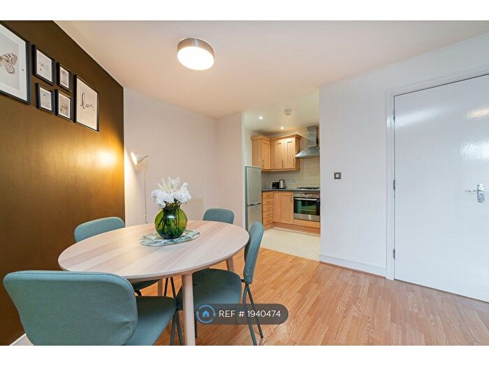 1 Bedroom Flat To Rent In Long Acre House, London, SE28