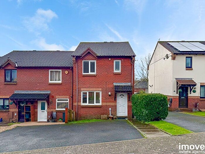 3 Bedroom End Of Terrace House To Rent In Abelia Close, Paignton, TQ3