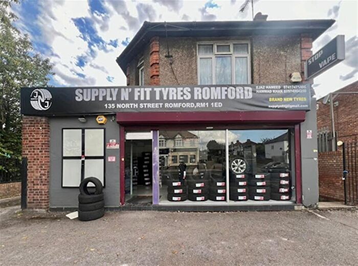 Property For Sale In Specialist Tyre Service Provider, Romford, RM1